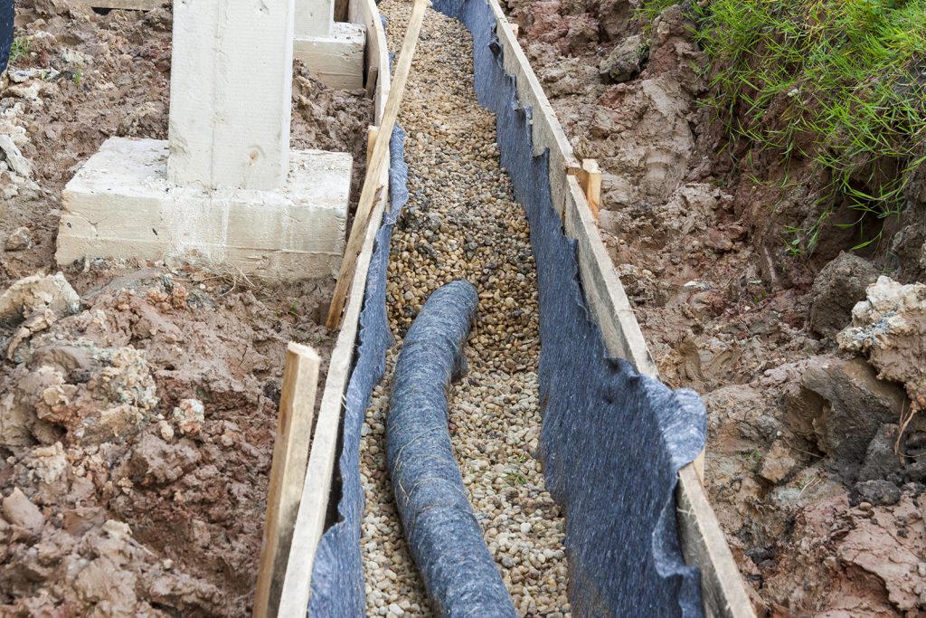 Nettoyer le tuyau de drainage des eaux de pluie